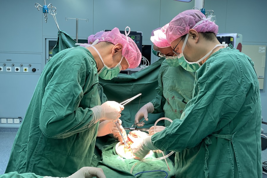 طاقم العيادة